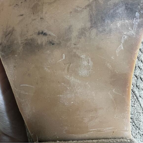 Jeffrey Campbell Orwell taupe textured Sherpa lined heeled booties boots 7 - Picture 9 of 10